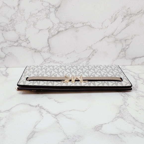 Michael Kors Reed Large Snap Wallet - Picture 4 of 7